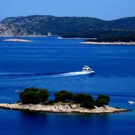 Apartman Near The Sea Bilo *
