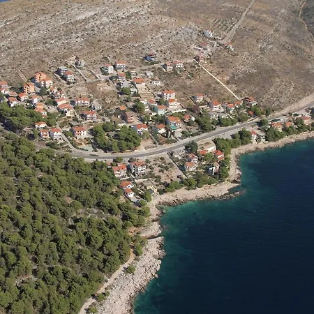 Near The Sea Bilo Apartman *
