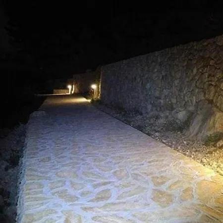 Near The Sea Bilo