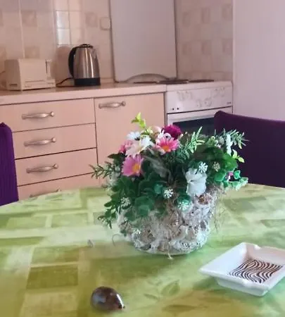 Near The Sea Bilo Apartman *